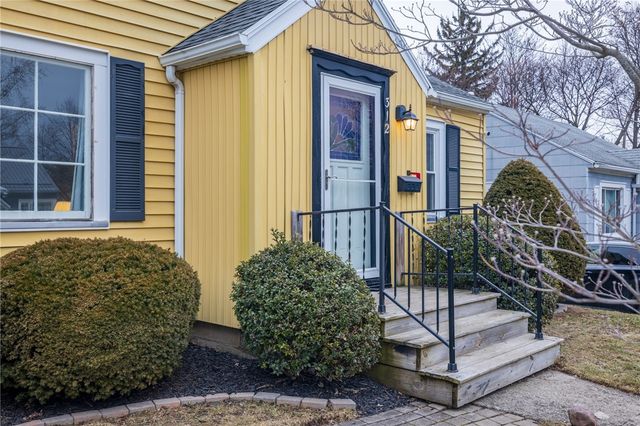 312 Brockley Road, Irondequoit, NY 14609