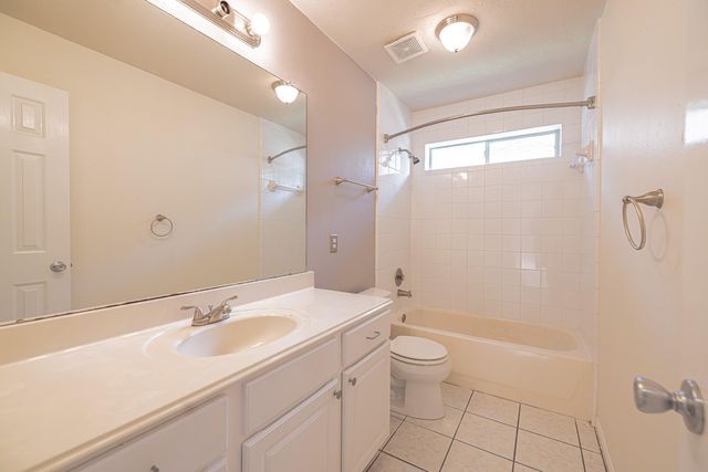 14619 Oxwick Circle, Houston, TX 77044
