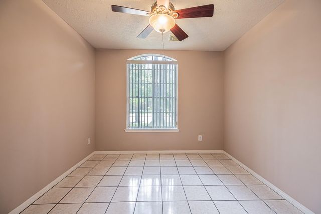 14619 Oxwick Circle, Houston, TX 77044