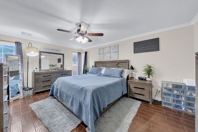 182 Shalako Dr, Kerrville, TX 78028