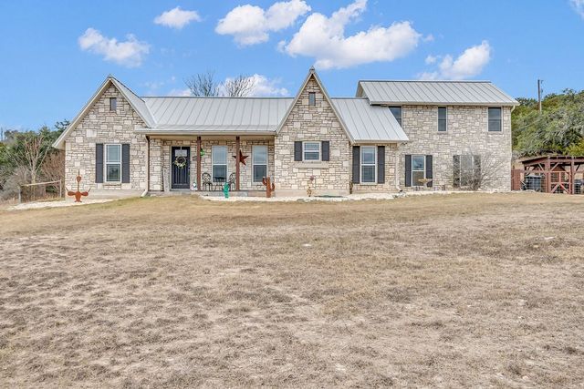 182 Shalako Dr, Kerrville, TX 78028