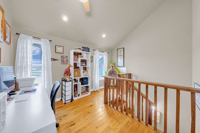 182 Shalako Dr, Kerrville, TX 78028