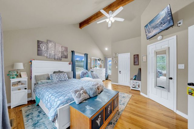 182 Shalako Dr, Kerrville, TX 78028