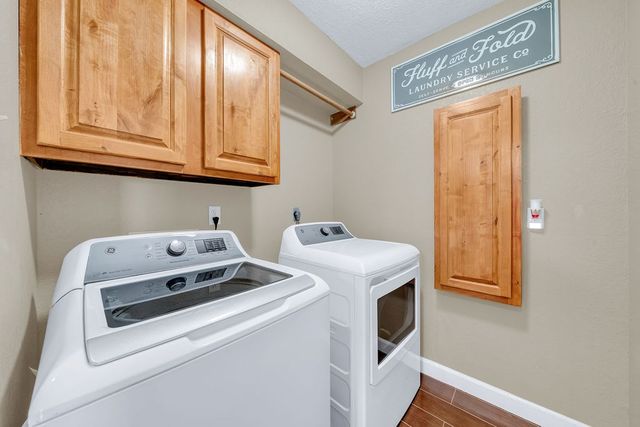 182 Shalako Dr, Kerrville, TX 78028