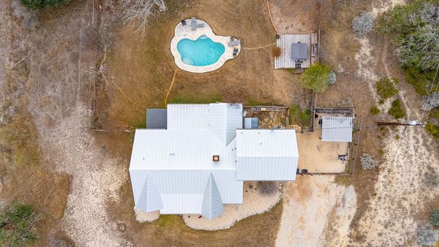 182 Shalako Dr, Kerrville, TX 78028