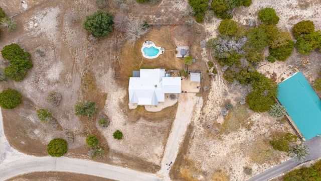 182 Shalako Dr, Kerrville, TX 78028