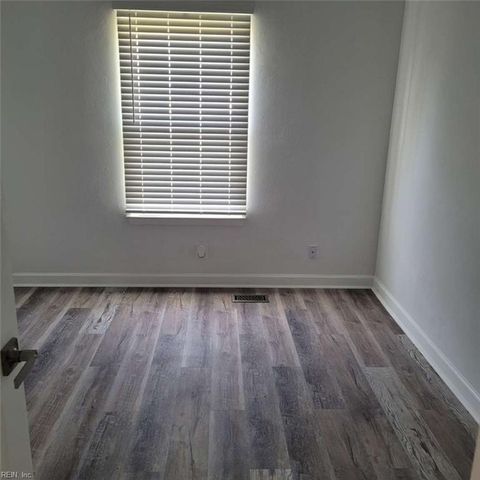 1429 Chapel ST, Norfolk, VA 23504