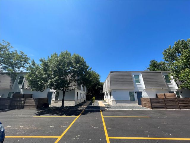 1901 HEARTHSTONE DR D, Austin, TX 78757