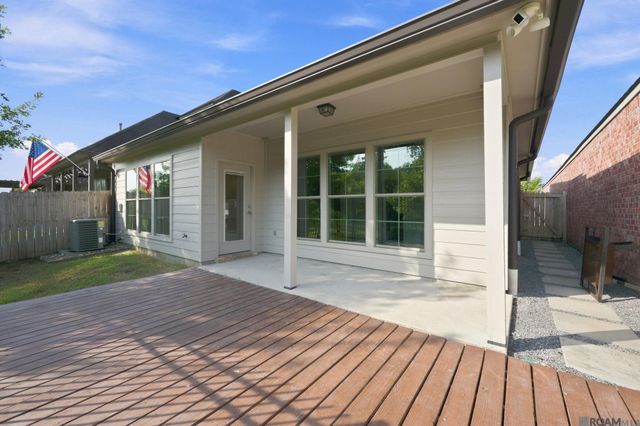 7855 Valencia Ct, Baton Rouge, LA 70820