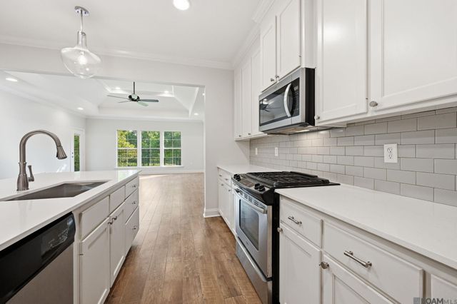 7855 Valencia Ct, Baton Rouge, LA 70820