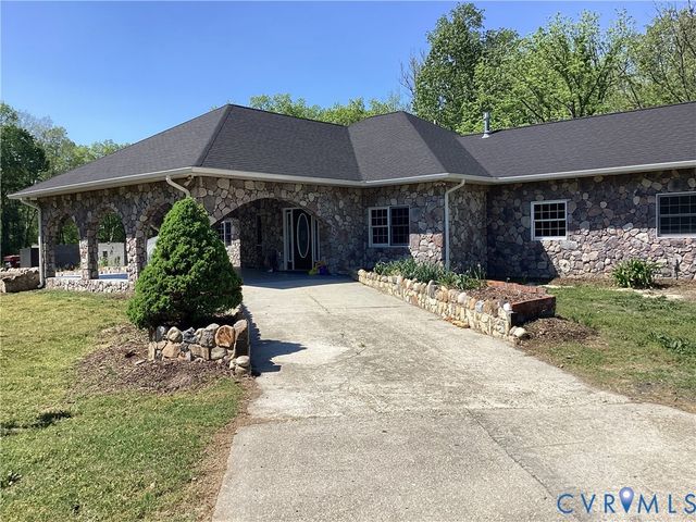 2680 Kiser Dr, Prince George, VA 23860
