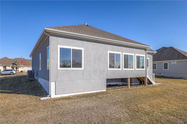 11407 Trevor Drive, Peculiar, MO 64078