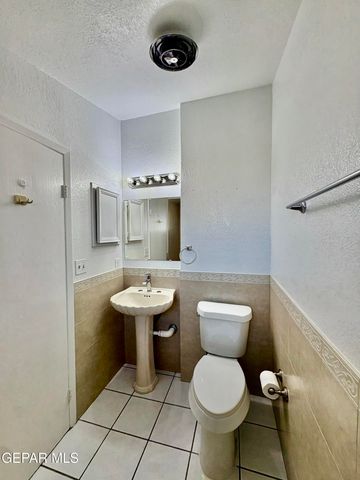 3425 E GLEN Drive, El Paso, TX 79936