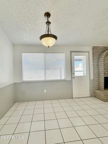 3425 E GLEN Drive, El Paso, TX 79936