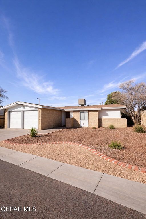 3425 E GLEN Drive, El Paso, TX 79936