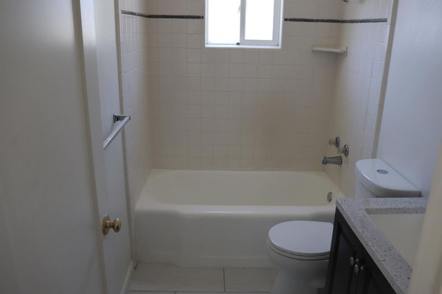 5380 49th St, Sacramento, CA 95820