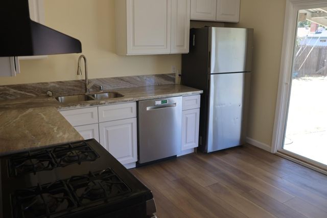 5380 49th St, Sacramento, CA 95820