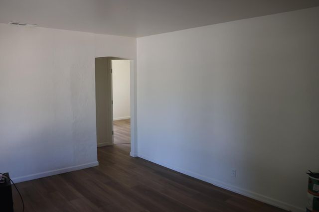 5380 49th St, Sacramento, CA 95820