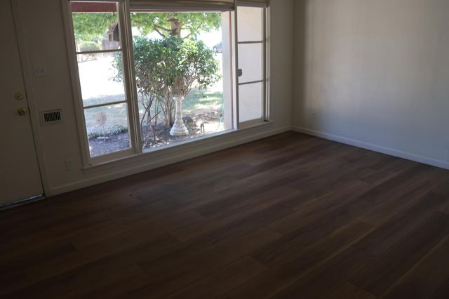 5380 49th St, Sacramento, CA 95820