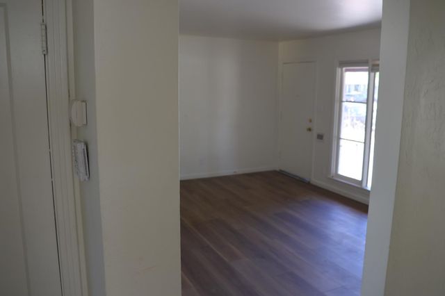 5380 49th St, Sacramento, CA 95820