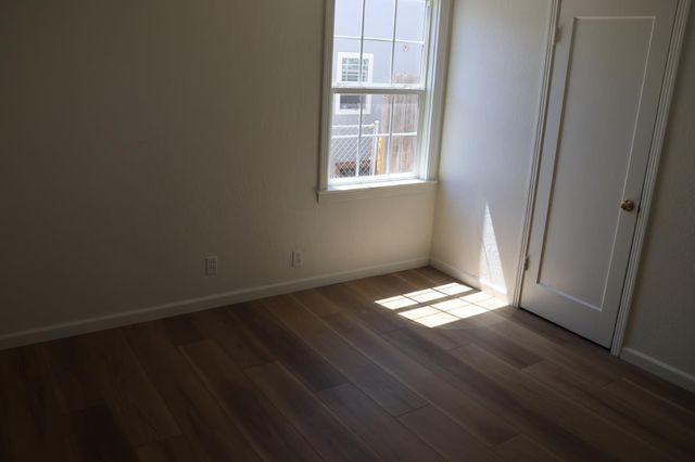 5380 49th St, Sacramento, CA 95820