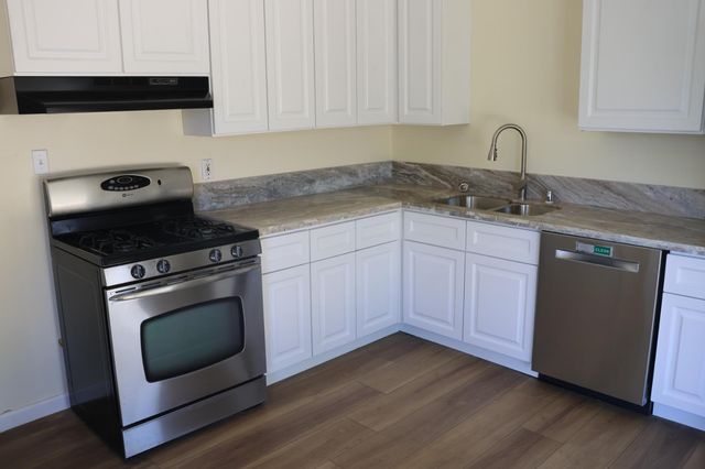 5380 49th St, Sacramento, CA 95820