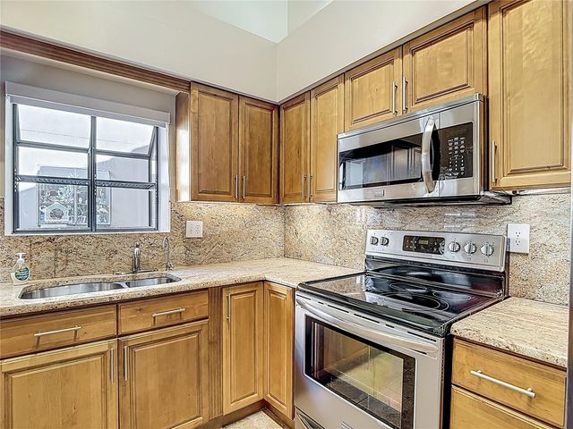 2934 WINDMOOR DRIVE S, Palm Harbor, FL 34685