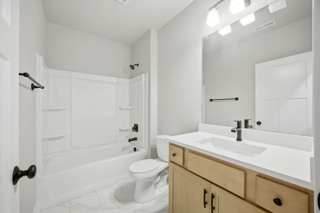 3220 NW Brookside Drive, Grimes, IA 50111