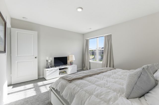 5906 Aleppo Lane, Greenwood, IN 46143