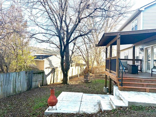 1206 S Stoneybrook Cir, Wichita, KS 67207