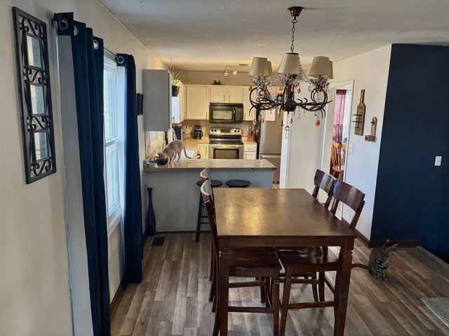 1206 S Stoneybrook Cir, Wichita, KS 67207