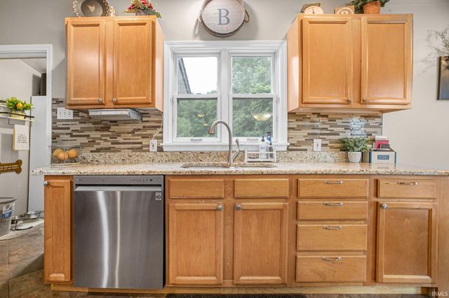 18342 State Line Road, South Bend, IN 46637