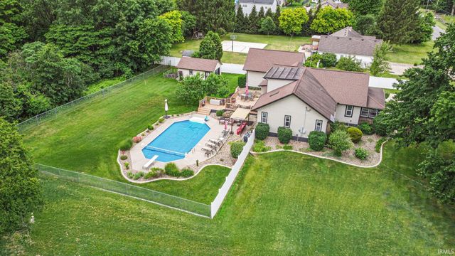 18342 State Line Road, South Bend, IN 46637