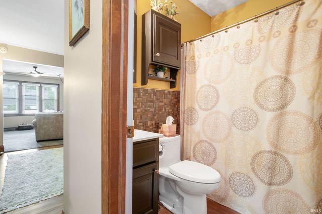 18342 State Line Road, South Bend, IN 46637