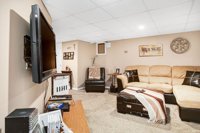 18342 State Line Road, South Bend, IN 46637