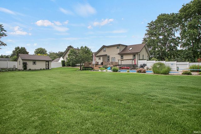 18342 State Line Road, South Bend, IN 46637
