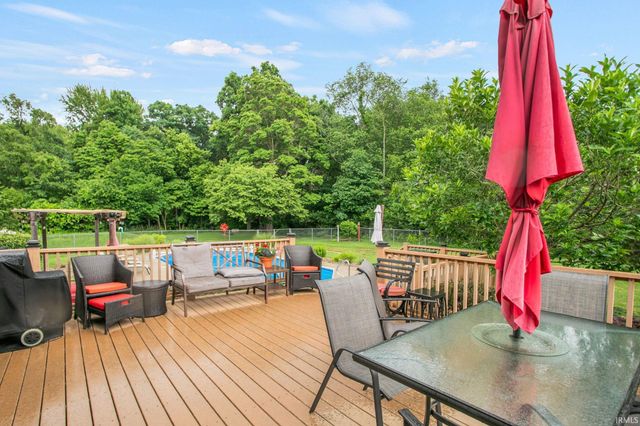 18342 State Line Road, South Bend, IN 46637