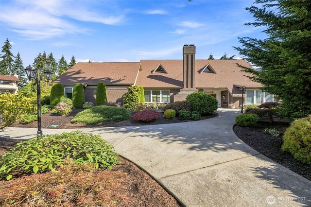 1018 S 244th Pl, Des Moines, WA 98198