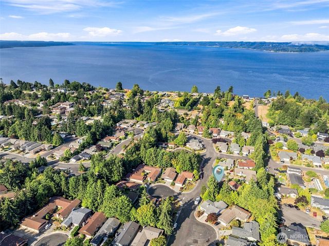 1018 S 244th Pl, Des Moines, WA 98198