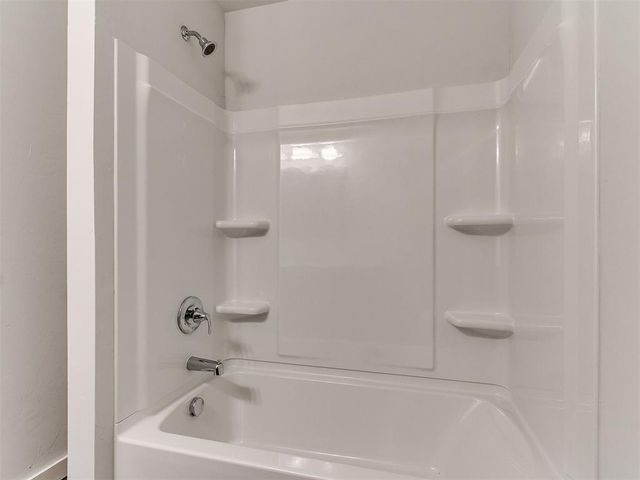 1714 Oak Way, Tuttle, OK 73089