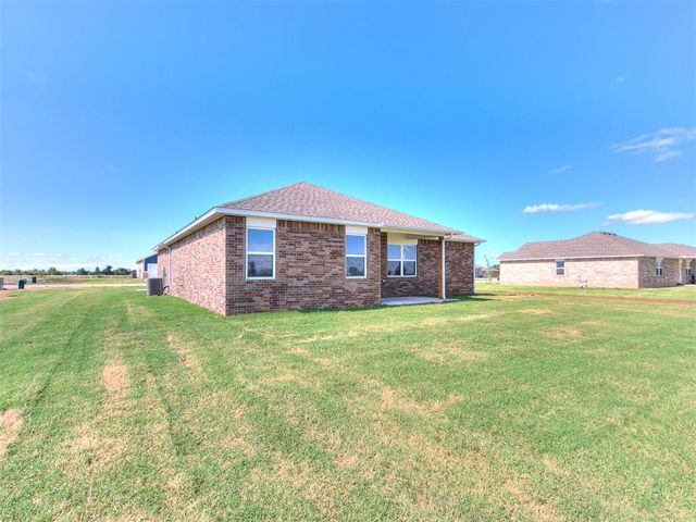 1714 Oak Way, Tuttle, OK 73089