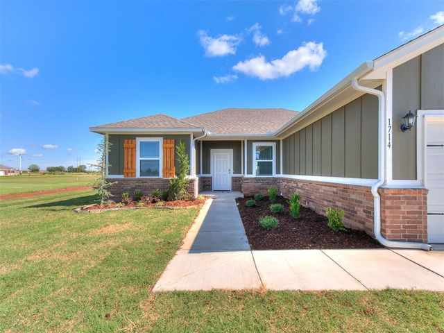 1714 Oak Way, Tuttle, OK 73089