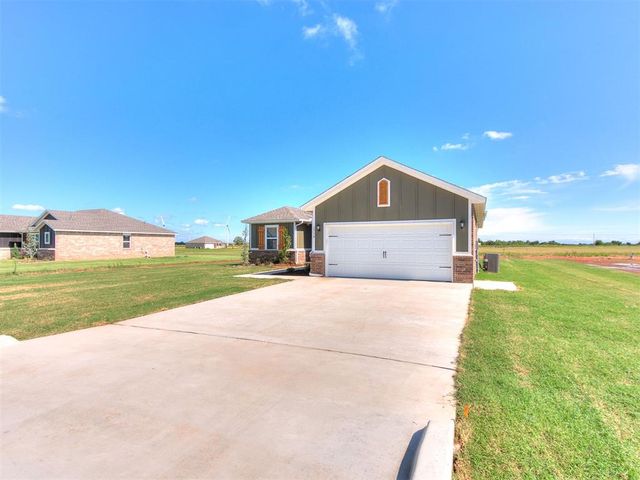 1714 Oak Way, Tuttle, OK 73089