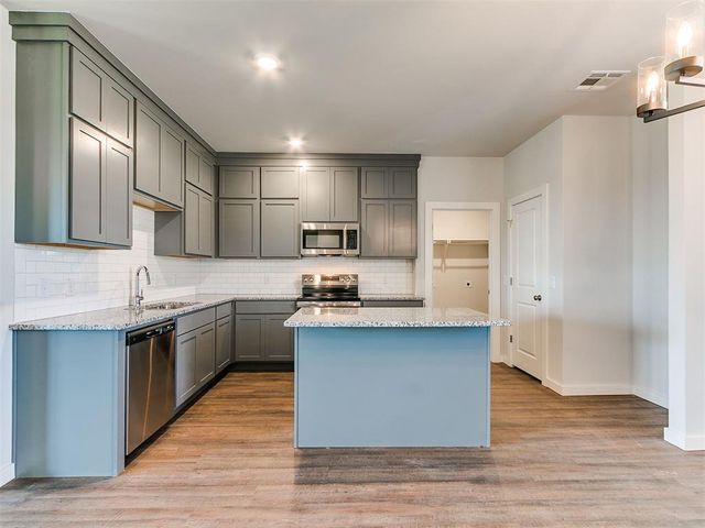 1714 Oak Way, Tuttle, OK 73089