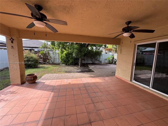 5332 SW 142nd Pl, Miami, FL 33175