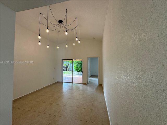 5332 SW 142nd Pl, Miami, FL 33175