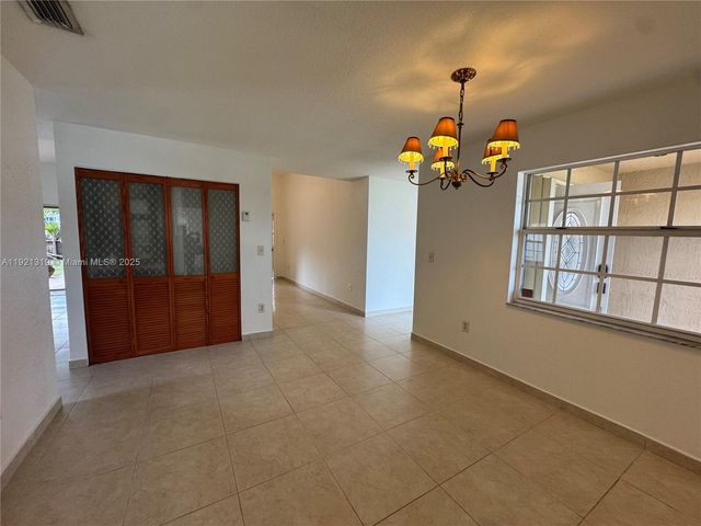 5332 SW 142nd Pl, Miami, FL 33175