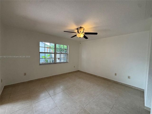 5332 SW 142nd Pl, Miami, FL 33175