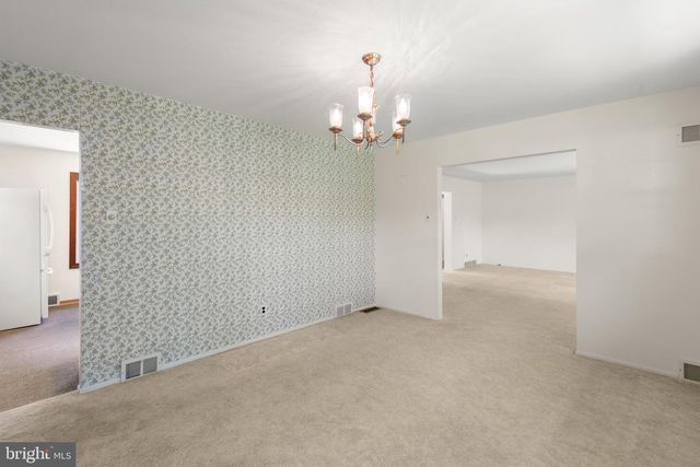 246 FRIENDSHIP DR, Paoli, PA 19301