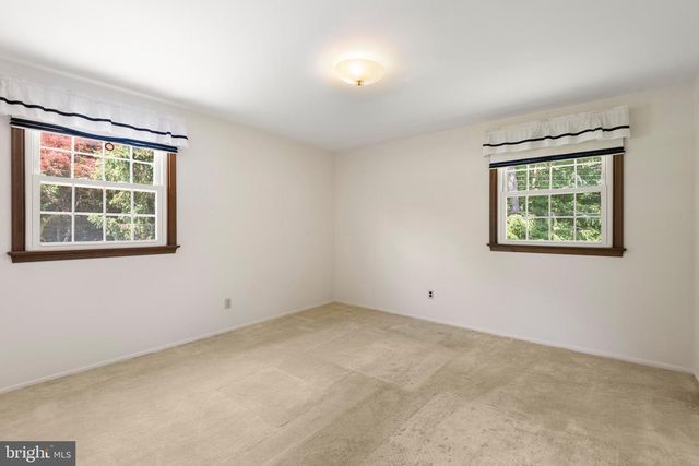 246 FRIENDSHIP DR, Paoli, PA 19301